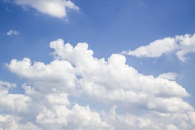 Gökyüzünde güzel bulutlar. Bulutlardan gelen desen