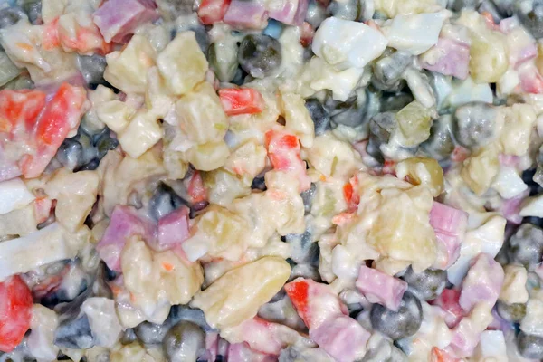 Olivier salatası tüm çerçeve için renkli