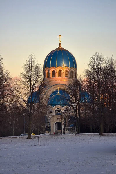 Igreja Ortodoxa Nos Raios Sol Poente — Fotografia de Stock