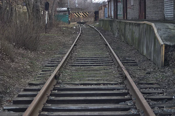 Ferrocarril Callejón Sin Salida Cerca Del Edificio Del Almacén — Foto de Stock