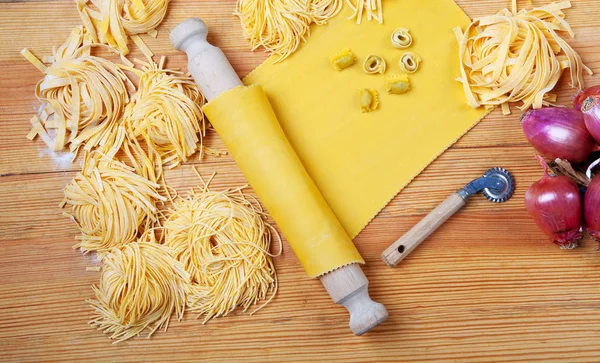 Pastas italianas hechas a mano —  Fotos de Stock