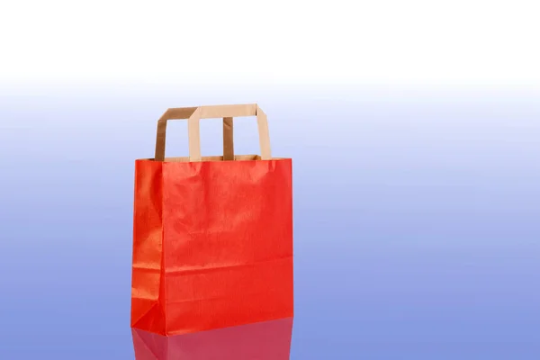 Bolsa de compras vermelha — Fotografia de Stock