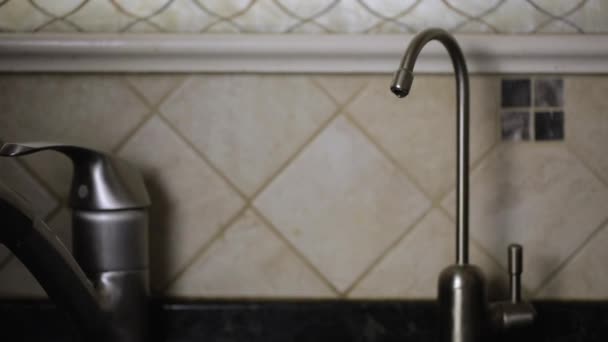 Leaking Kitchen Faucet — Stock Video