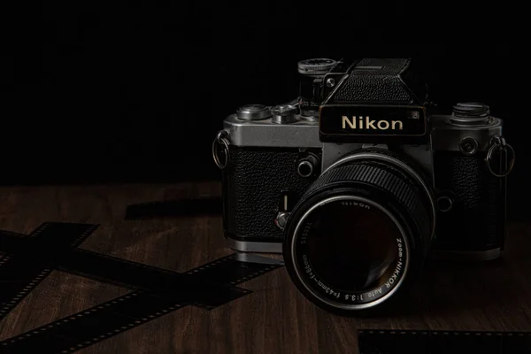 Klasik Nikon Film Kamerası Alçak Anahtar