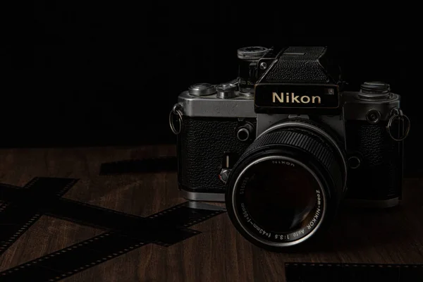 Klasik Nikon Film Kamerası Alçak Anahtar