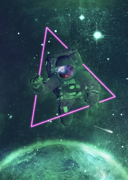 Astronot, gezegenler ve yıldızlarla Geleceğin Uzay Sahnesi