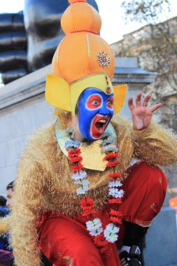 Hanuman sanatçısı, Londra, İngiltere. 16 Ekim 2016. Londra Belediye Başkanı Dewali sanatçıları ve Trafalgar Meydanı'nda sahneler