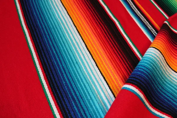 Poncho background Mexico Mexican traditional cinco de mayo rug poncho fiesta background with stripes — Stock Photo, Image