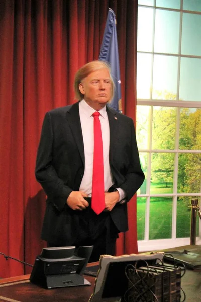 Londýn, Velká Británie - 20. března 2017: Donald Trump vosková figurína v Madame Tussauds Londýn — Stock fotografie