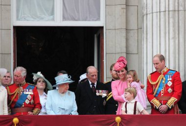 Queen Elizabeth & Prince Philip , Buckingham Palace, Londra Haziran 2017- Renkli Prens George William, Harry, Kate & Charlotte Balkon Kraliçe Elizabeth'in Doğum Günü stok, fotoğraf, fotoğraf, resim, resim, basın, 