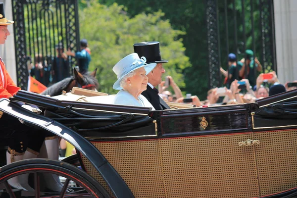 Queen Elizabeth Prince Philip Buckingham Palace London June 2017 Trooping — Stock Photo, Image