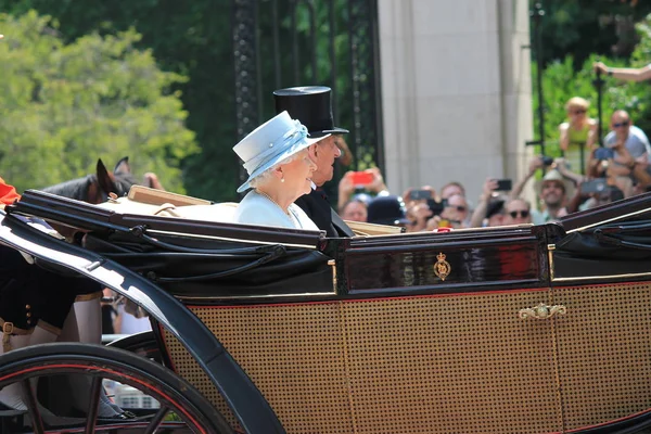 Ratu Elizabeth Prince Philip Istana Buckingham London Juni 2017 Trooping — Stok Foto