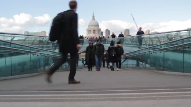 Millenium Bridge Paul Cathedral Londres Angleterre Royaume Uni Temps Réel — Video