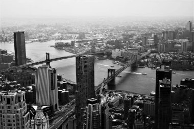 New York, USA- 21 / 12 / 2019: Manhattan şehir merkezi ve Brooklyn manzarası, Brooklyn gelin ve Williamsburg köprüsü