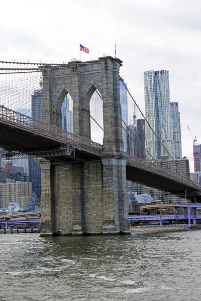 New York Usa 2019 Brooklyn Brug New York Manhattan Wolkenkrabbers — Stockfoto