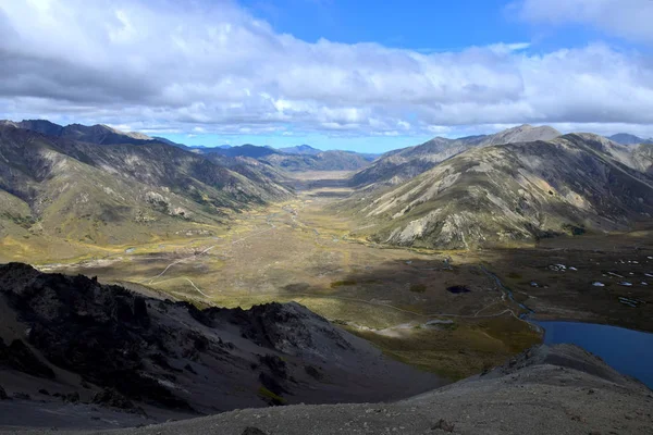 Hermoso paisaje en Nueva Zelanda con montañas y lago Tenny —  Fotos de Stock