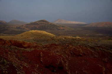 Sabahın erken saatlerinde Lanzarote 'de güzel bir volkanik manzara..