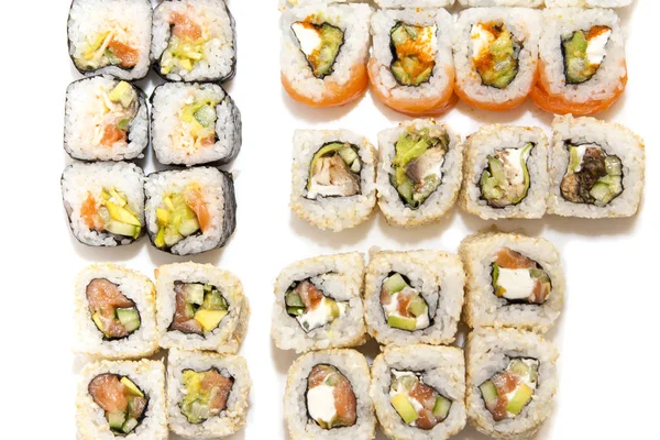 Farklı dolguları ve tatlar ile Japon rulo ayarla