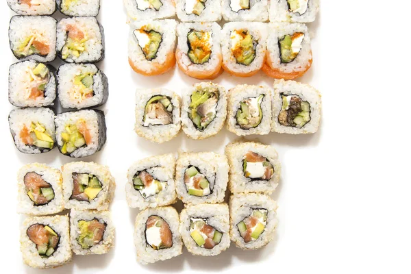 Farklı dolguları ve tatlar ile Japon rulo ayarla