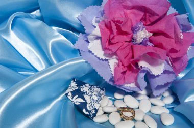  Alyans ve kağıt üzerinde Aksesuar