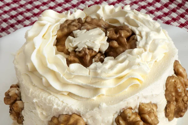 Cheese with gorgonzola, mascarpone and walnuts — Stock Photo, Image