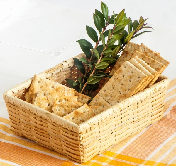 Whole wheat crackers — Stock Photo, Image