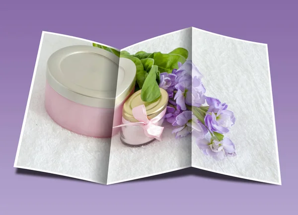 Brochure de pot de poudre pour le visage et un pot de crème — Photo