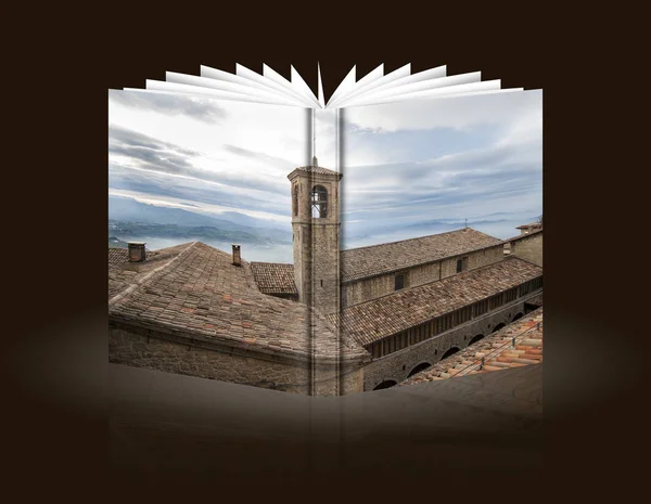 Book of overview of roofs in an ancient village — Stock Photo, Image