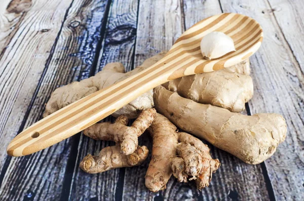 Garlic, turmeric and ginger — Stock Photo, Image