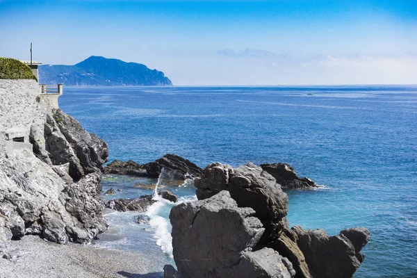 Rocky coast of Nervi in Genoa — Stock Photo, Image