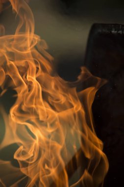 Izgara çekim alevler