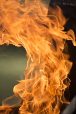 Izgara çekim alevler