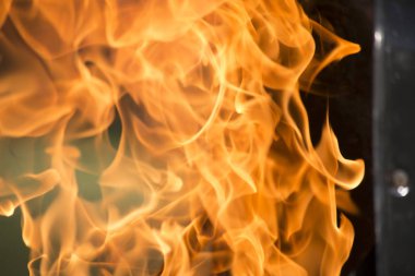 Izgara çekim alevler