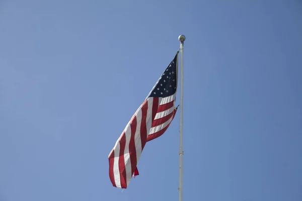 Amerikan bayrağı havada flapping — Stok fotoğraf