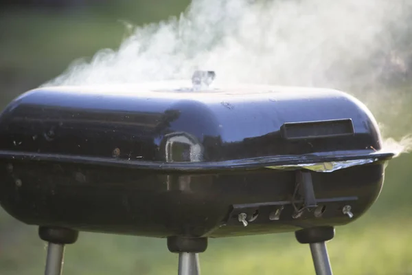 Smoking Barbeque Grill — Stock Photo, Image