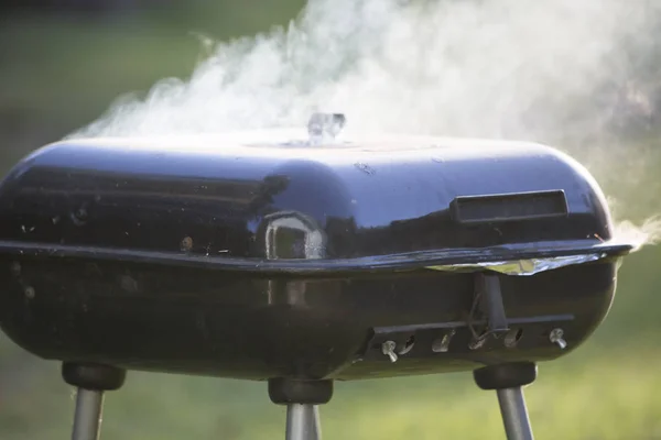 Rökning utegrill — Stockfoto