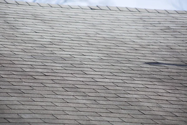 Shingle пошкодження даху — стокове фото