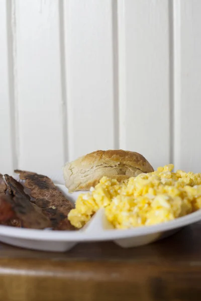 Тарелка для завтрака — стоковое фото
