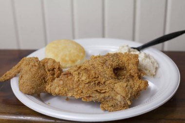 kızarmış tavuk yemek