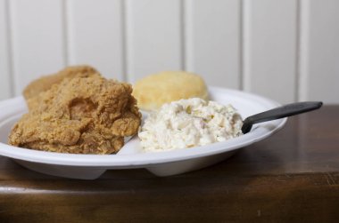 kızarmış tavuk yemek