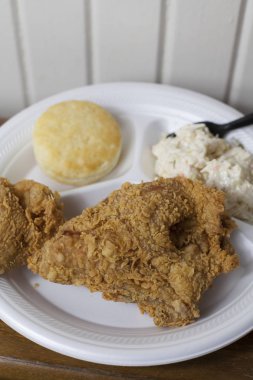 kızarmış tavuk yemek