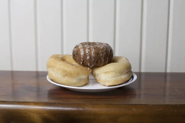 Pila de tres donas — Foto de Stock