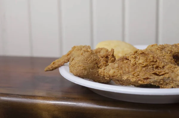 Comida de pollo frito Fotos De Stock Sin Royalties Gratis