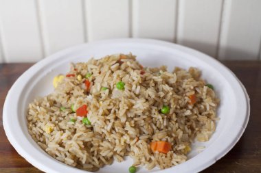 Asya kızarmış pilav