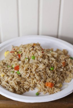 Asya kızarmış pilav