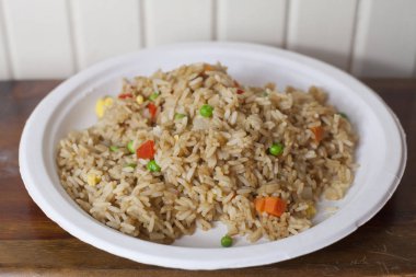 Asya kızarmış pilav