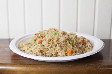 Asya kızarmış pilav