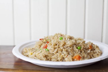 Asya kızarmış pilav