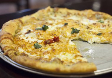 Büyük peynirli Pizza