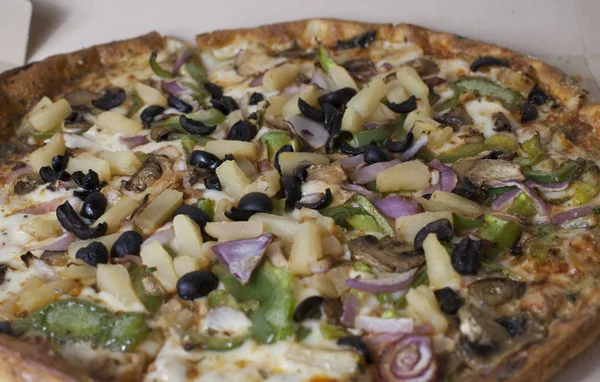 Büyük Vejetaryen Pizza